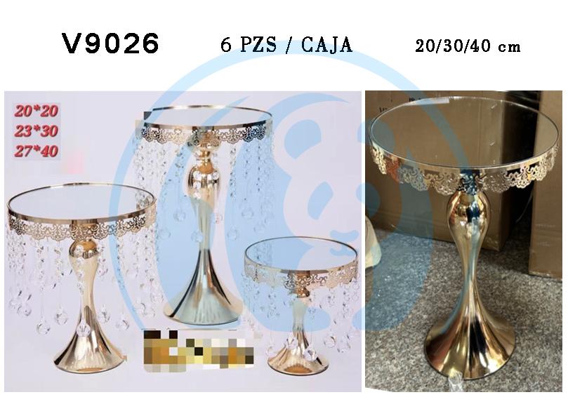 Pedestal caída de gotas dorado