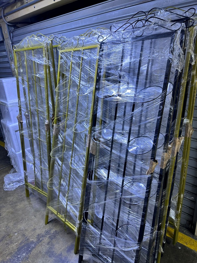 Porta flores de metal tipo atril