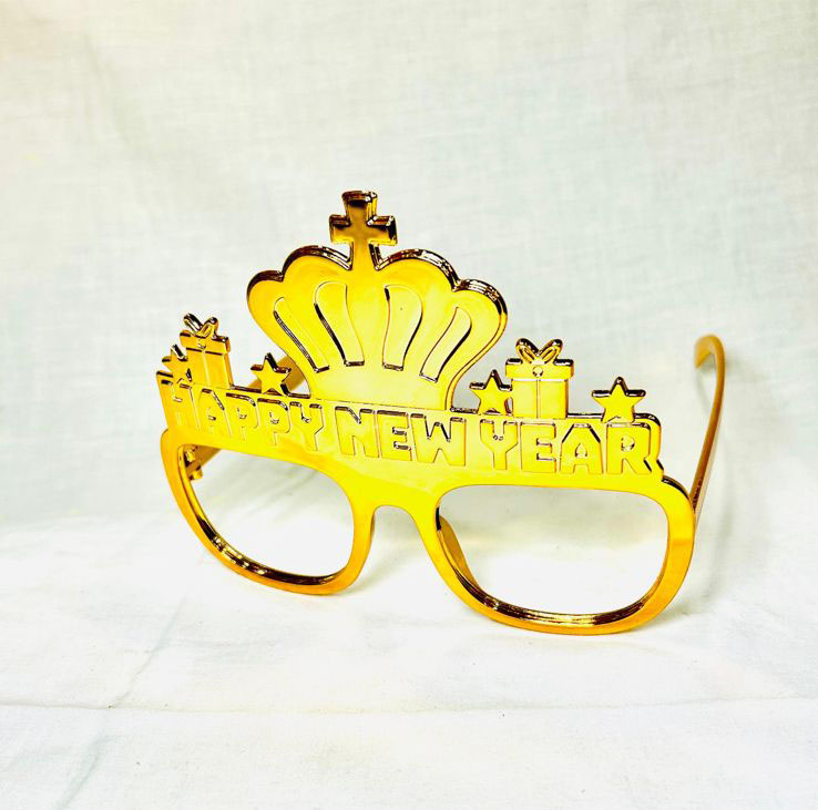 Lentes amarillos de fin de año