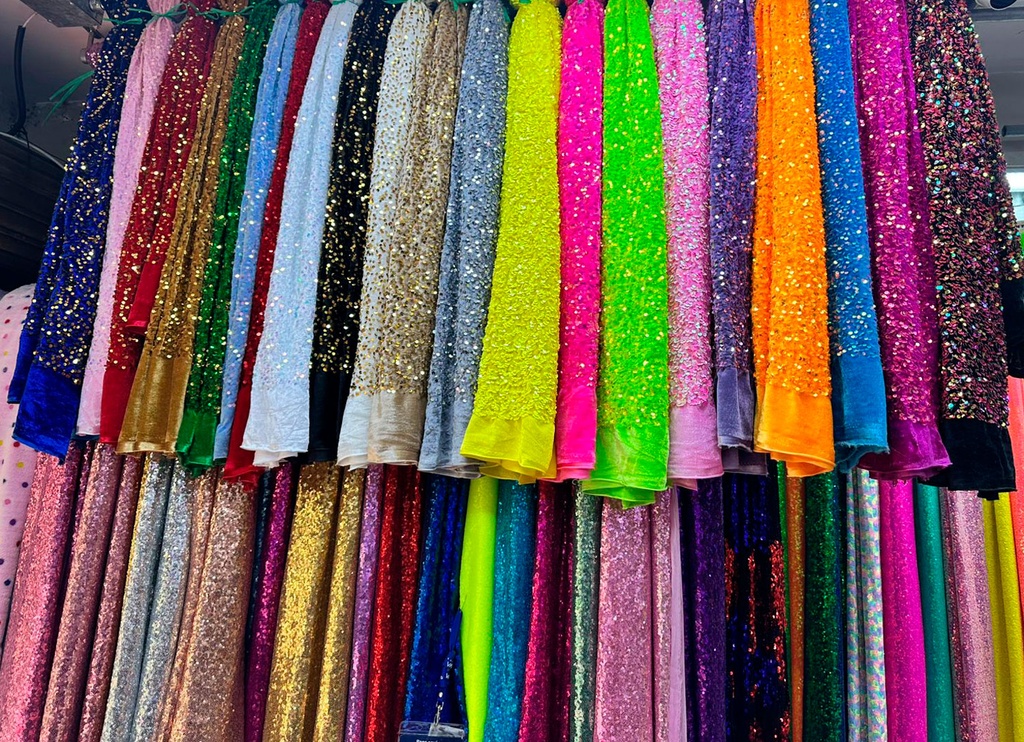 Tela Plush con lenejuelas 1.50x1 metro