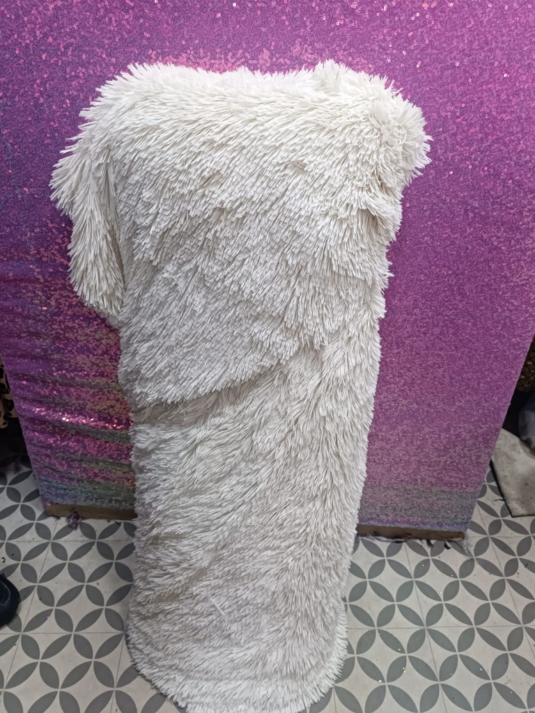 Tela peluche unicolor para decoraciones