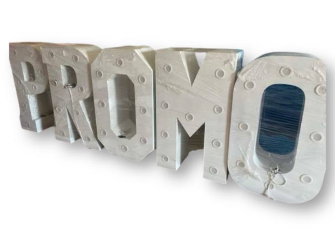 Letras PROMO de 80 cm con iluminación precio por letra