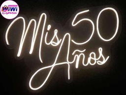 Letrero mis 50 años en Luces de Neon